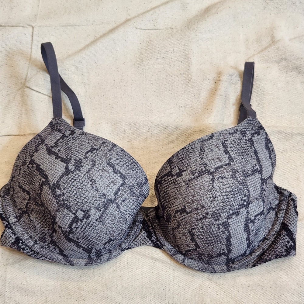 New 34C Skims Fits Everybody T Shirt Bra BA-DEM-9221 T-shirt Shadow Snake Print